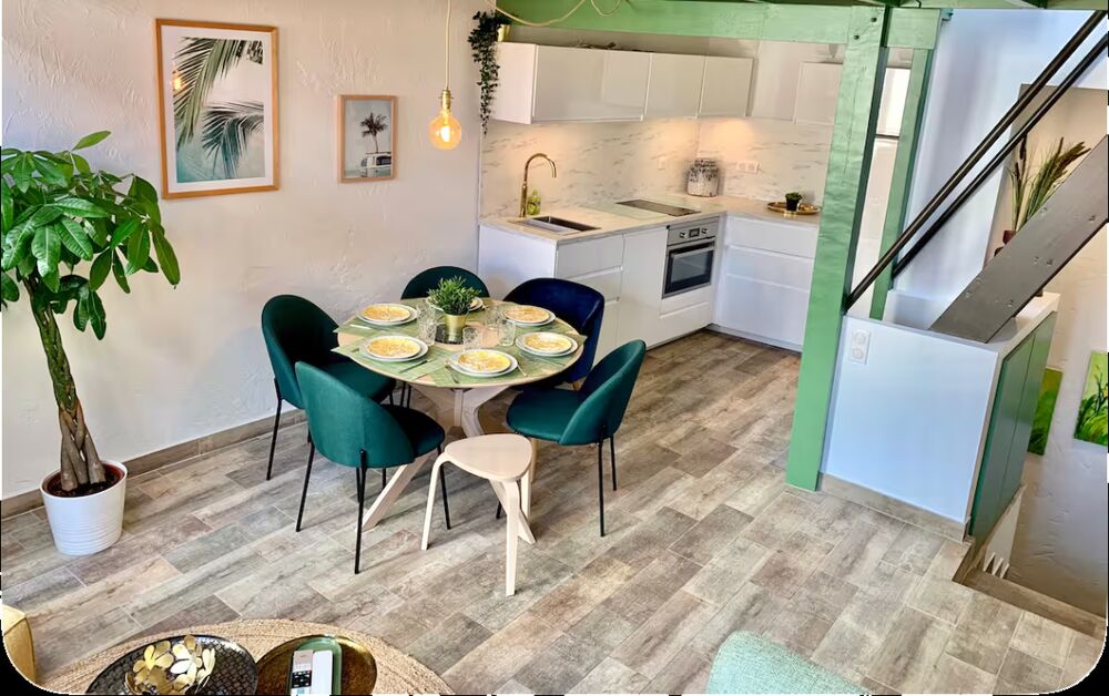Salon, cuisine et mezzanine Casa Suquet